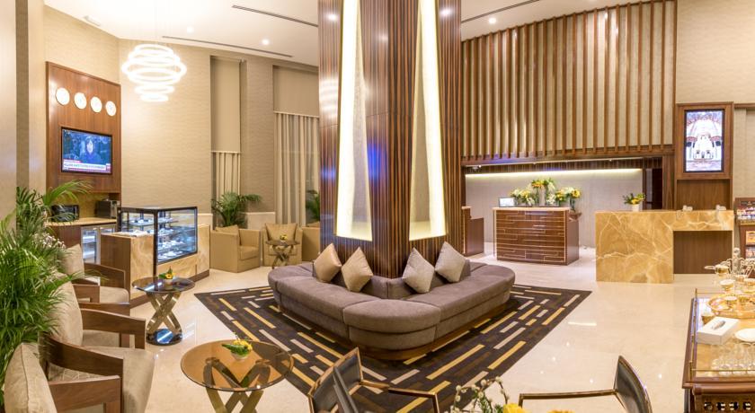 Hawthorn Extended By Wyndham Center Hotel 4*