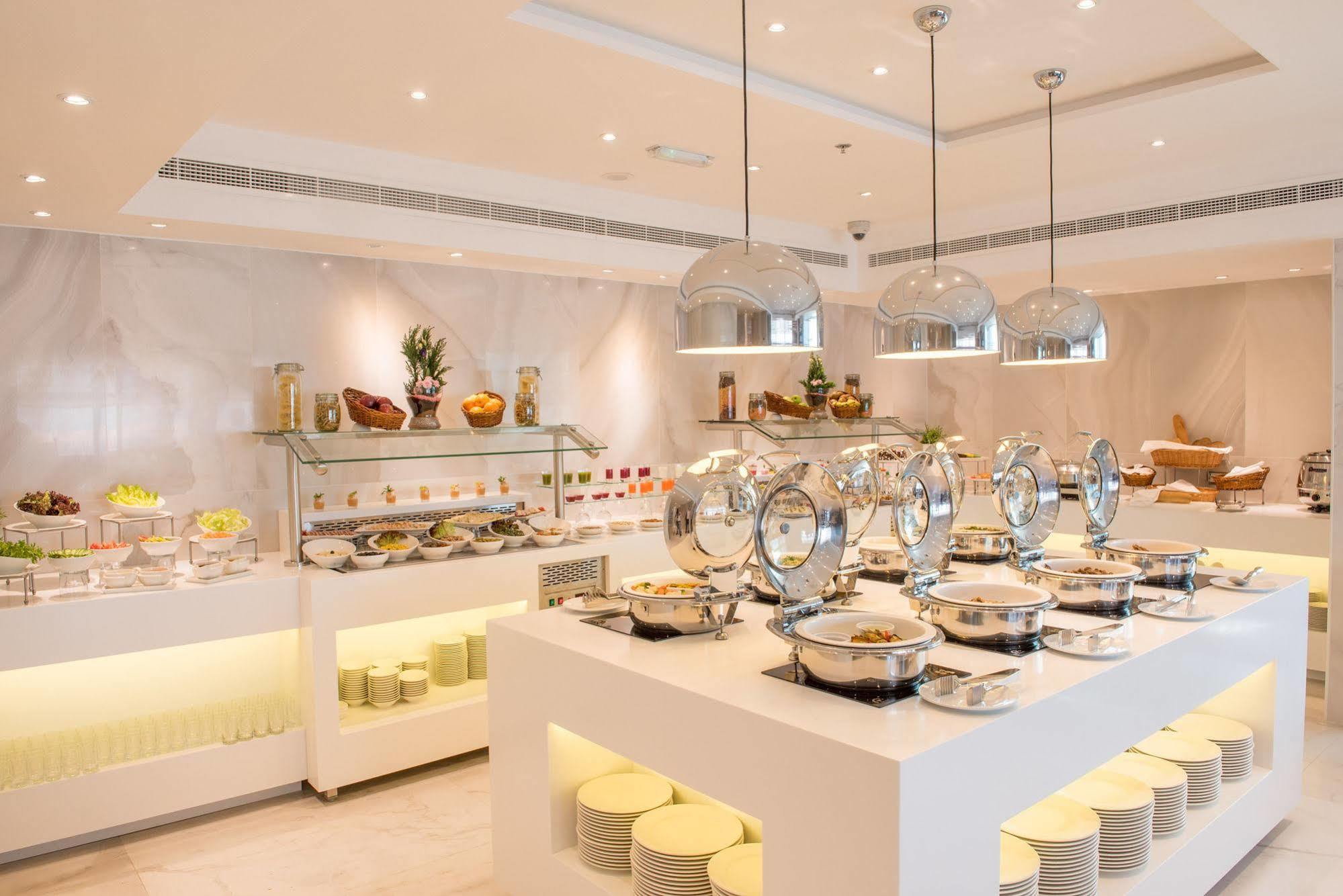 Hawthorn Extended By Wyndham Center Abu Dhabi