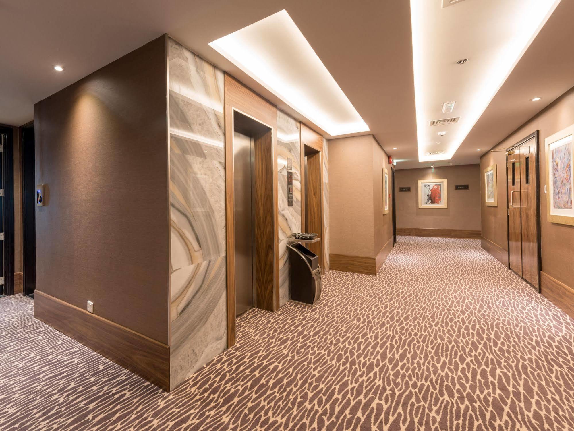 Hawthorn Extended By Wyndham Center Hotel Abou Dabi