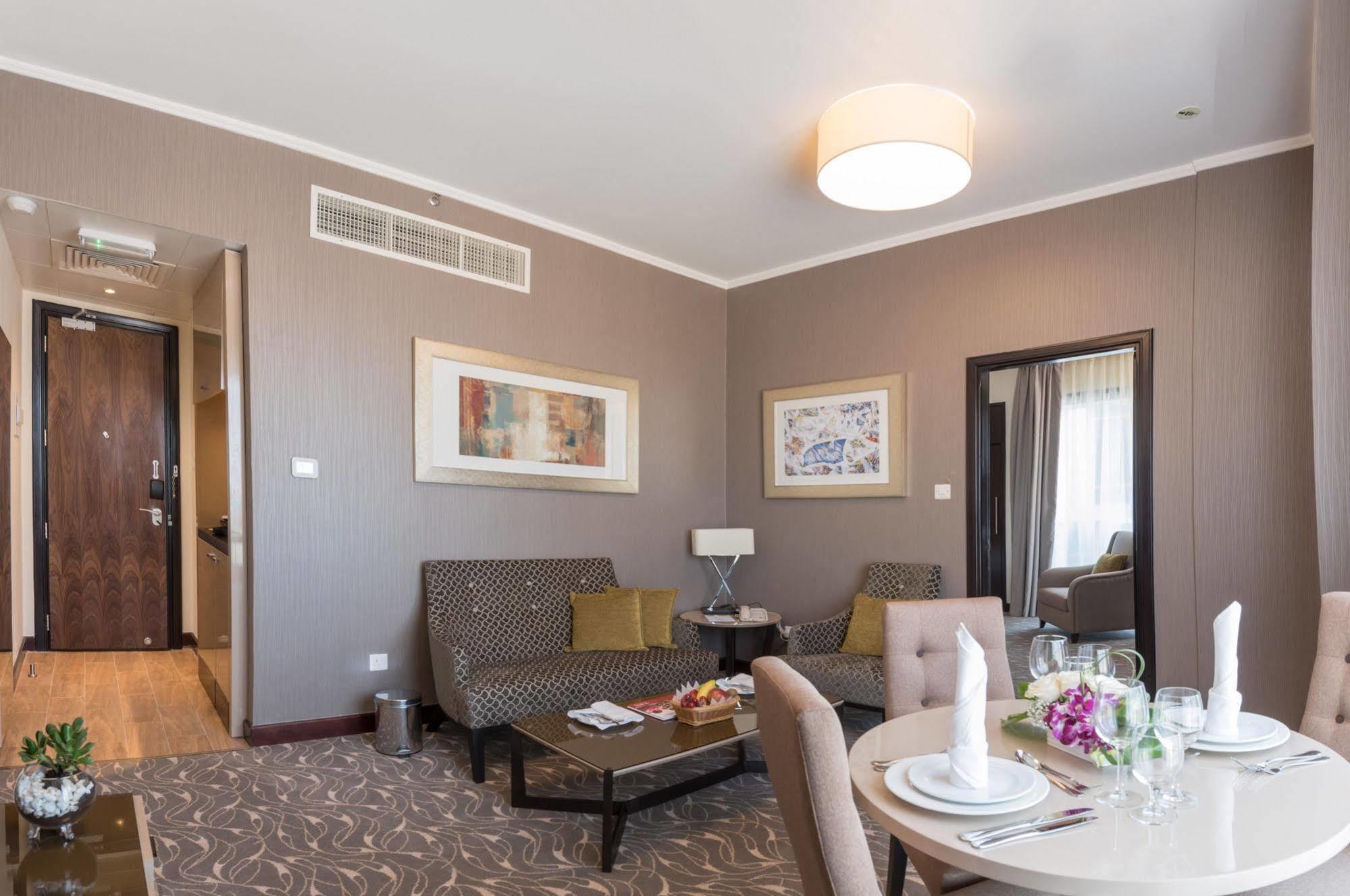Hawthorn Extended By Wyndham Center Abou Dabi